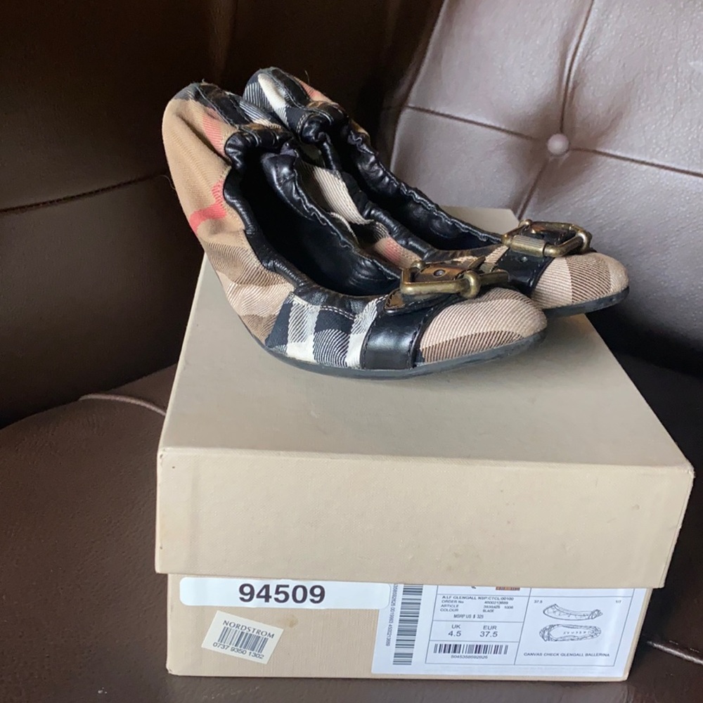 Burberry flats - Picture 4 of 5